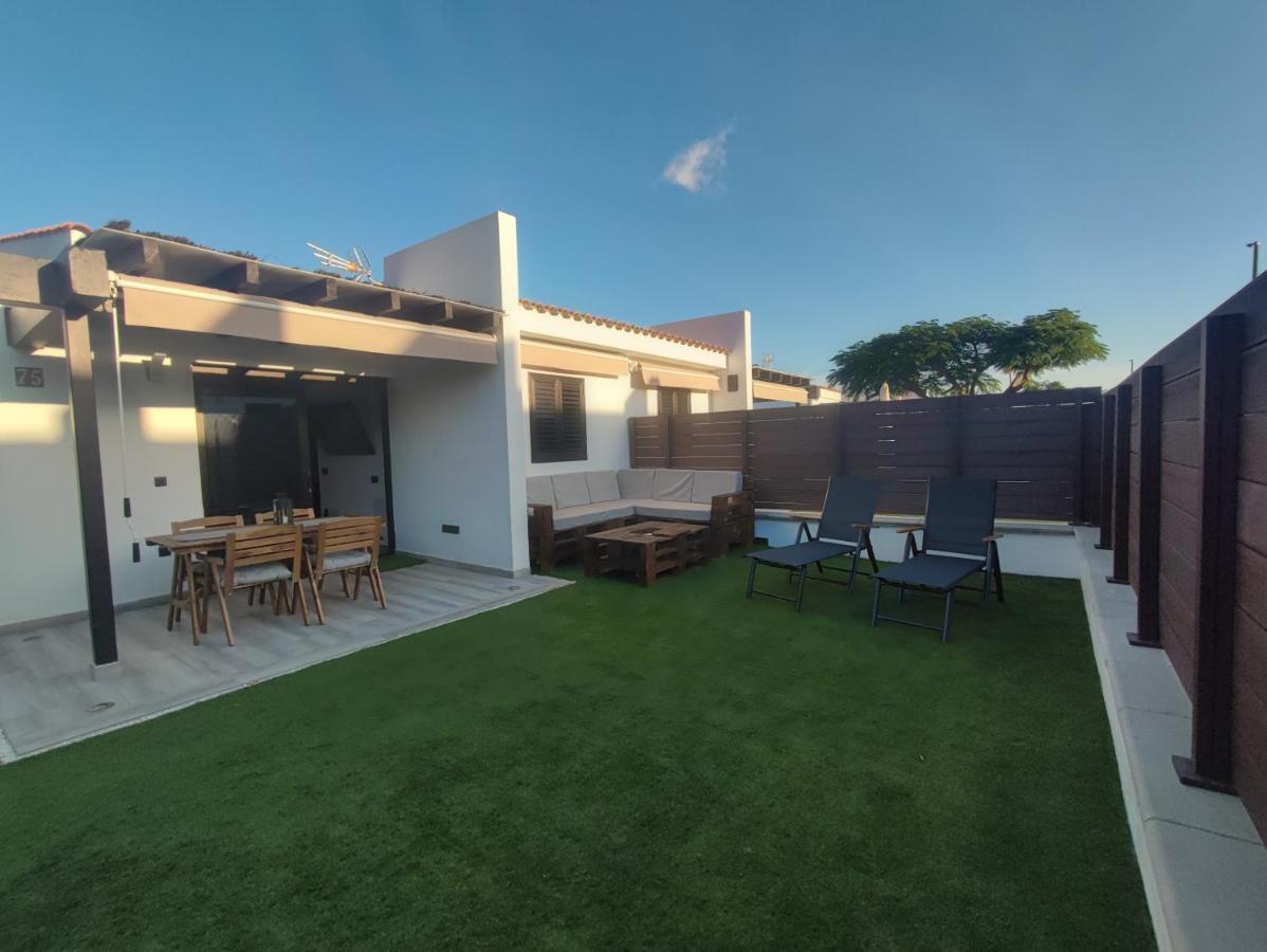 Bungalow Maspalomas Golf Con Jacuzzi, Piscina Y Jardin San Bartolomé Ngoại thất bức ảnh