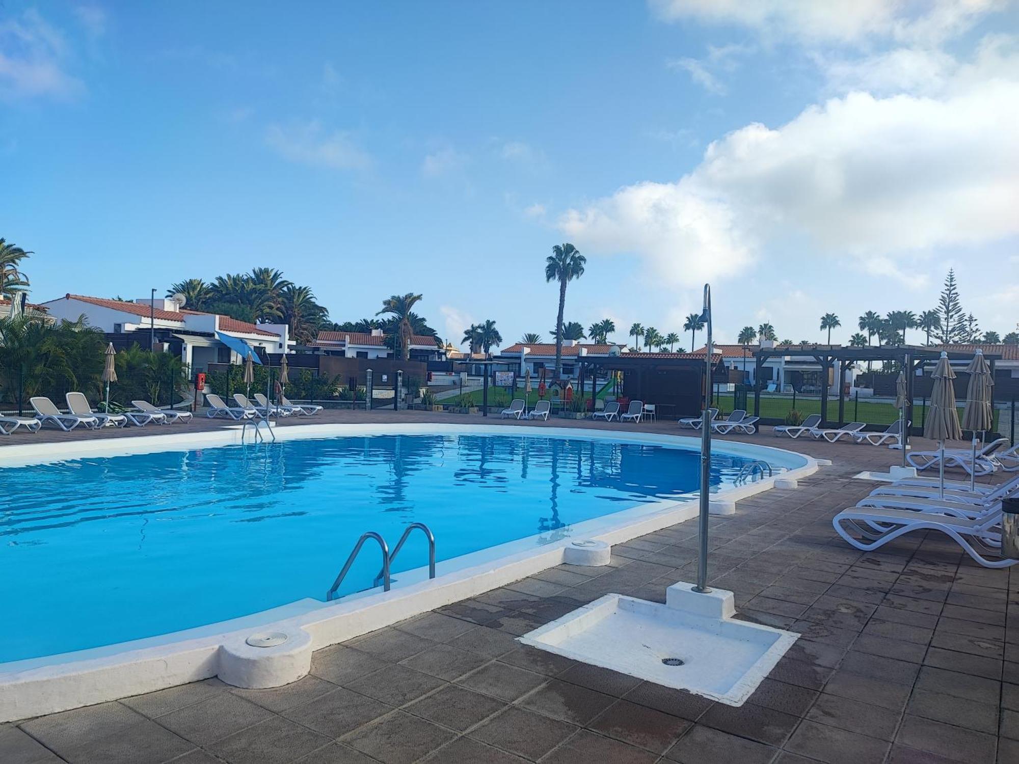 Bungalow Maspalomas Golf Con Jacuzzi, Piscina Y Jardin San Bartolomé Ngoại thất bức ảnh