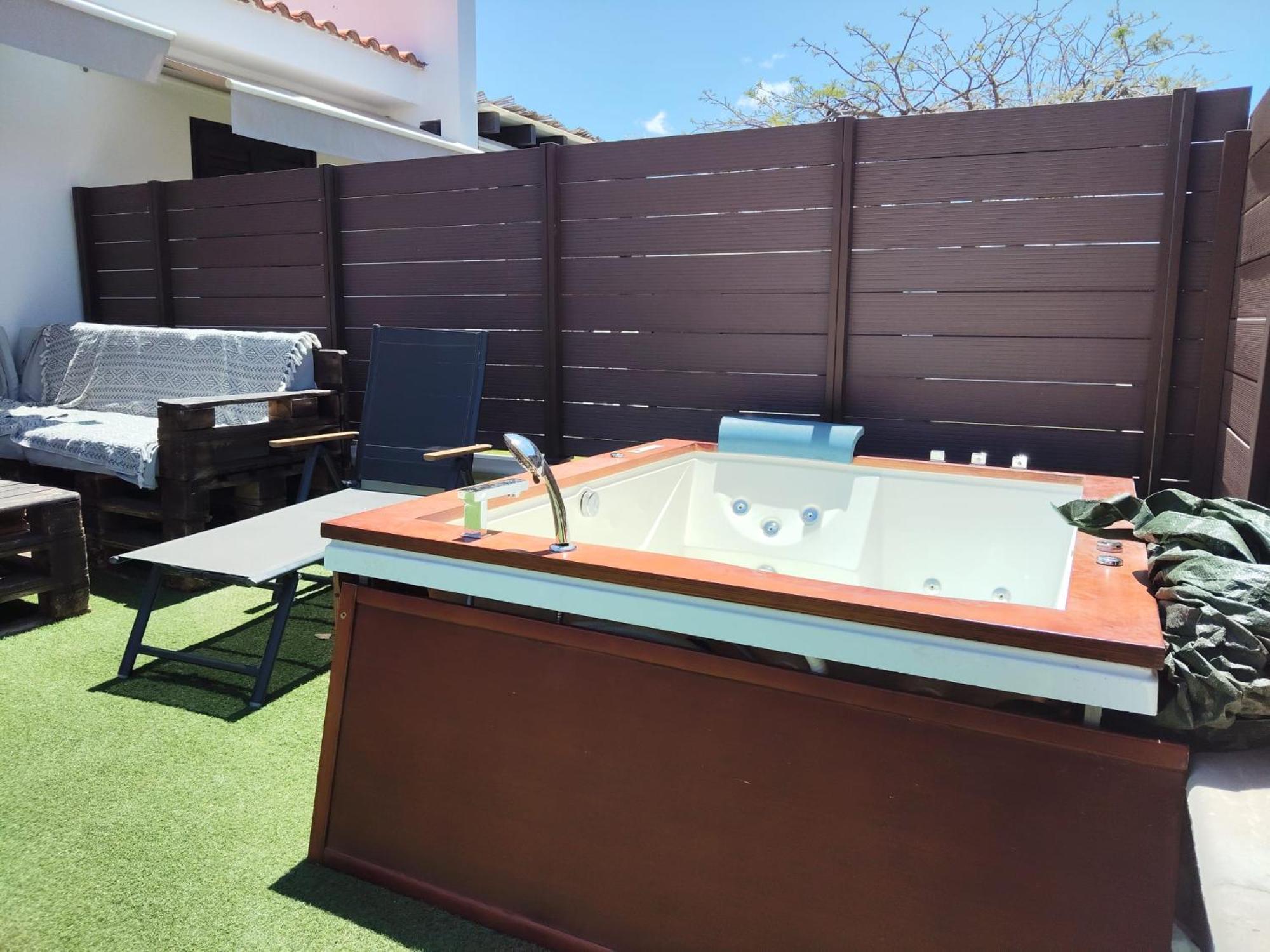Bungalow Maspalomas Golf Con Jacuzzi, Piscina Y Jardin San Bartolomé Ngoại thất bức ảnh
